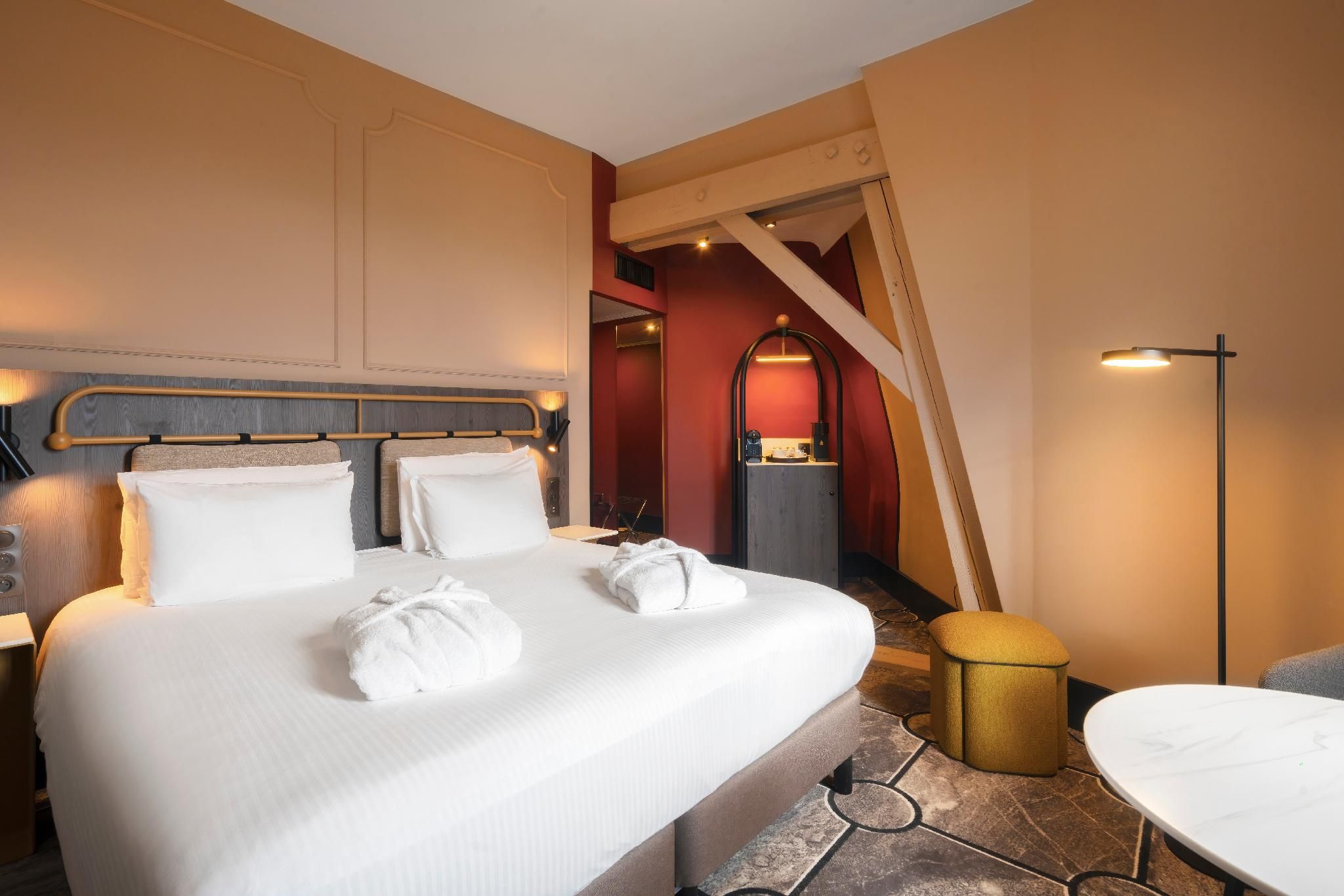 Deluxe Room With One King Size Bed