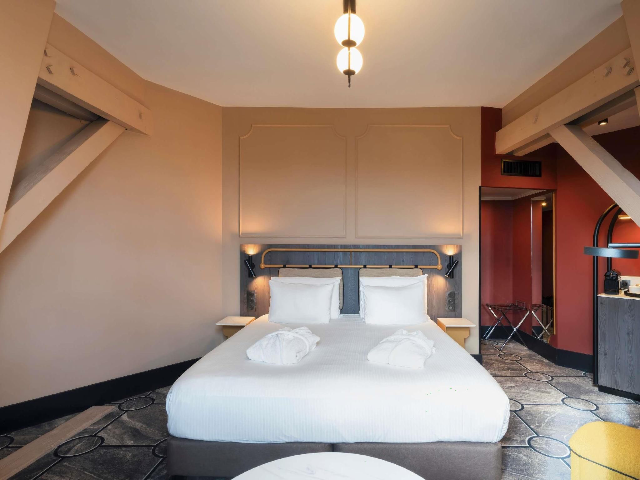 Deluxe Room With One King Size Bed