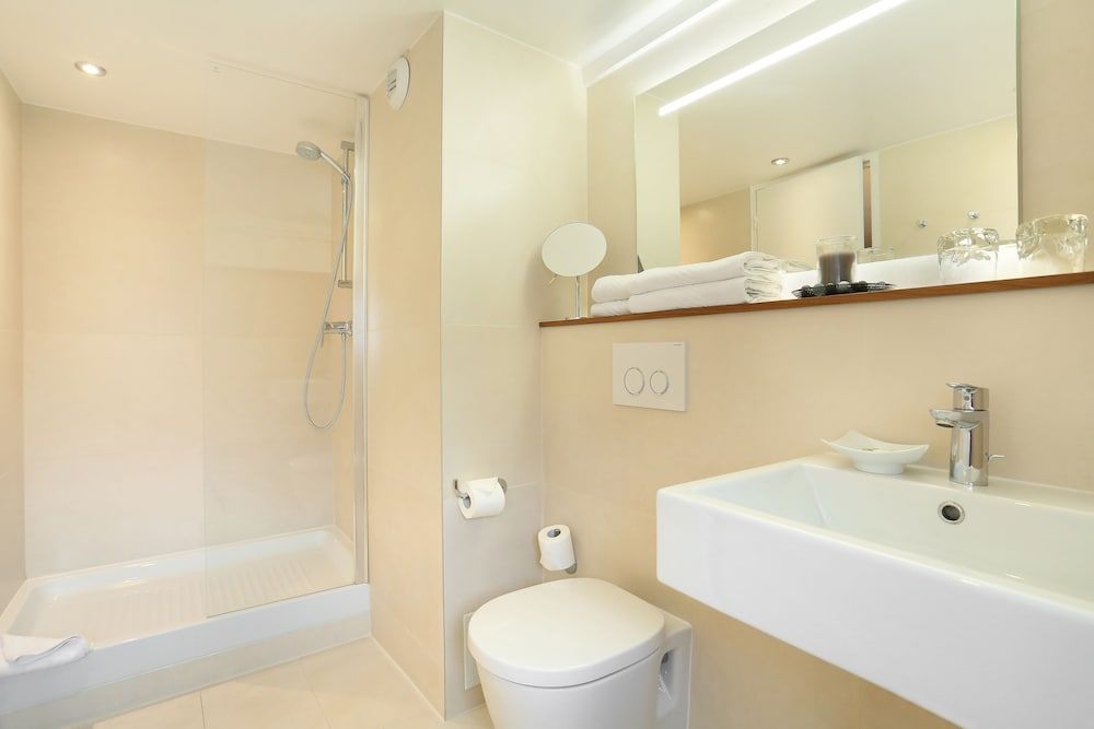 Hotel Maison Axel Opéra Paris Classic Double or Twin Room 8