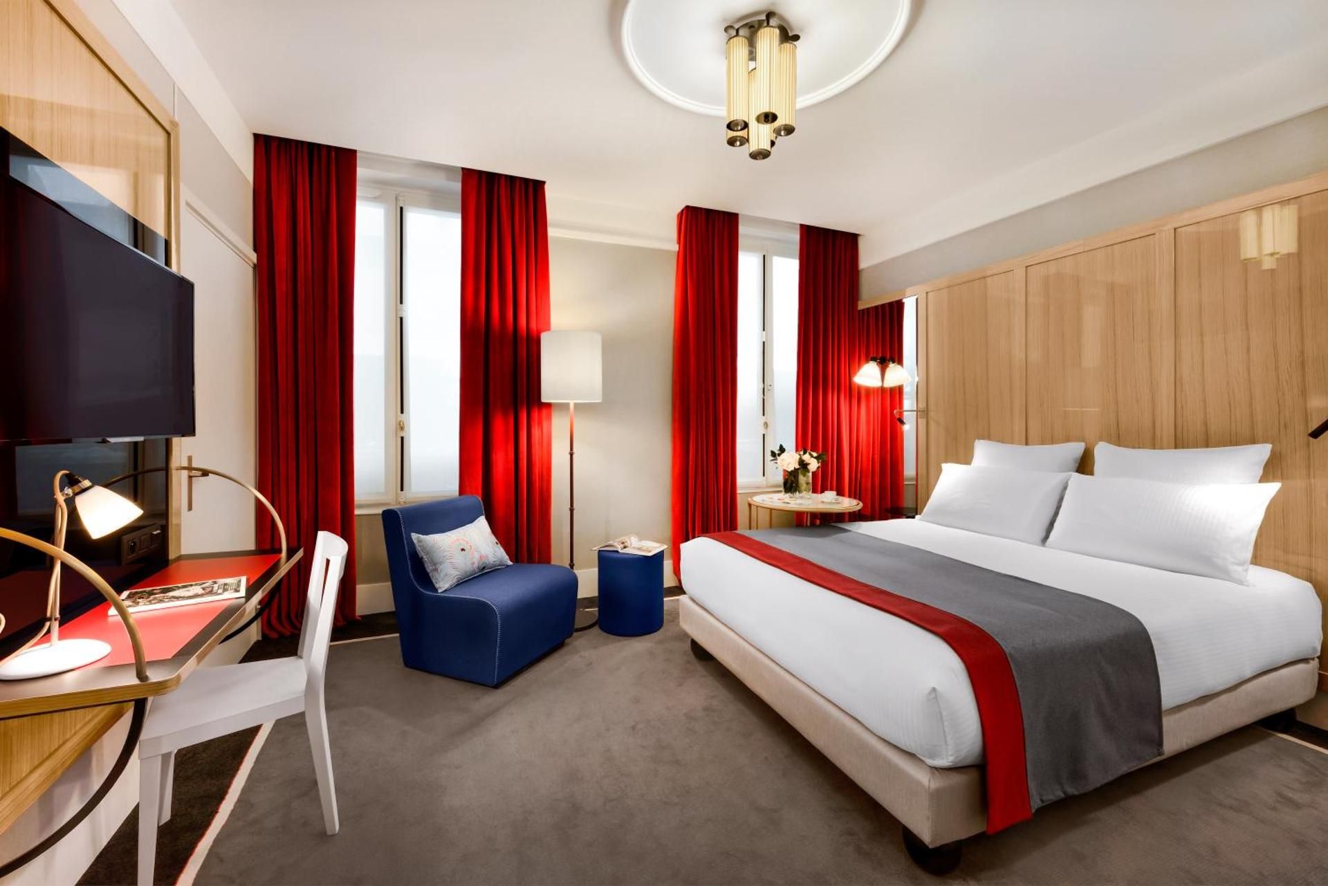 Superior Room Queen Bed