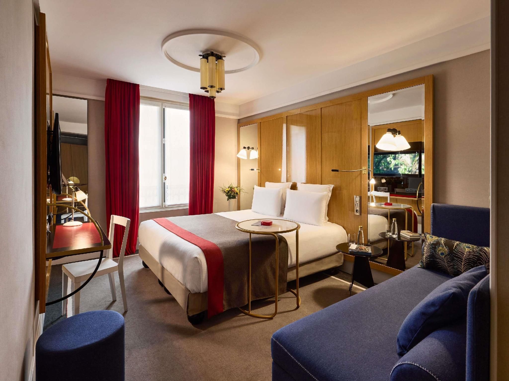 Superior Room Queen Bed