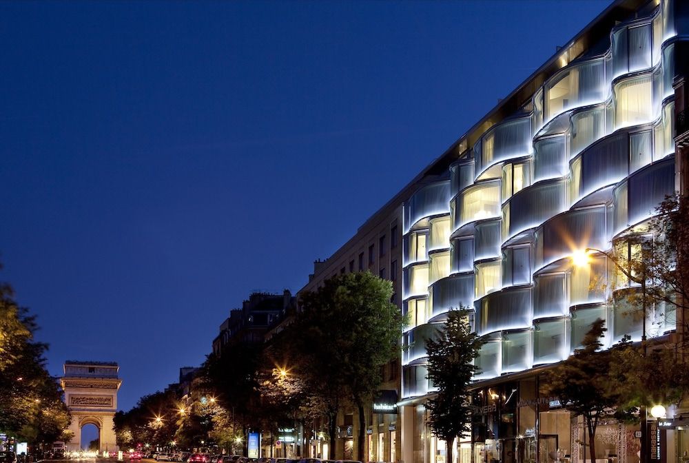 undefined Renaissance Paris Arc de Triomphe Hotel 8