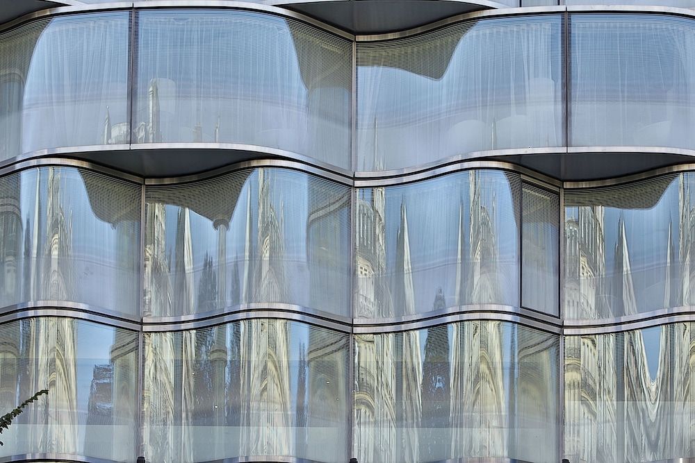 undefined Renaissance Paris Arc de Triomphe Hotel 3