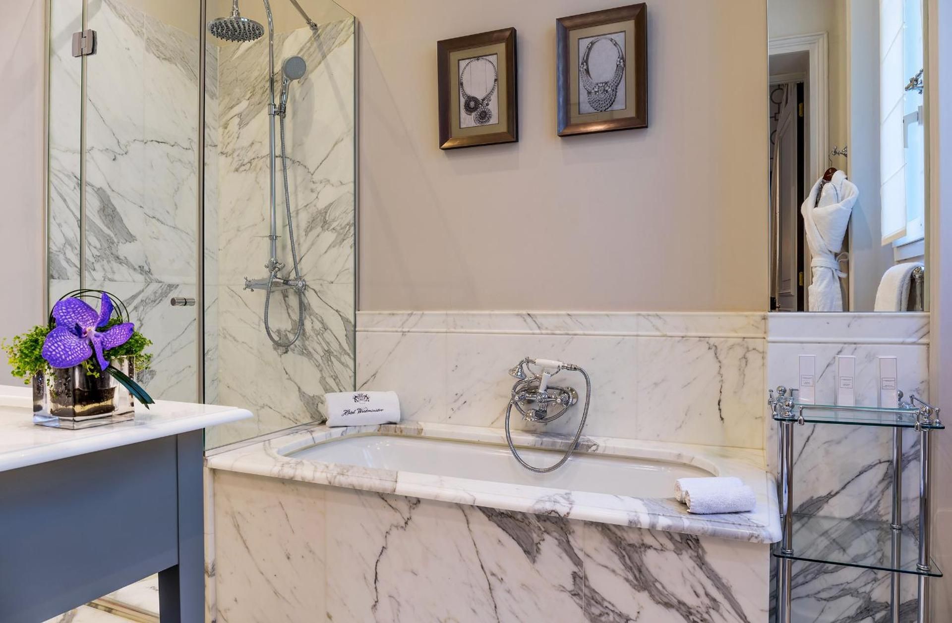 undefined Hôtel Westminster 8