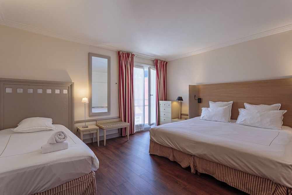 Grand Tonic Hotel & SPA NUXE Triple Room 2