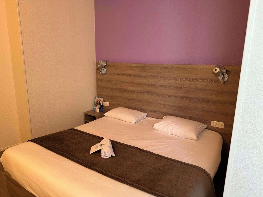 BRIT HOTEL CONFORT NEVERS Centre Gare Standard Double Room 3