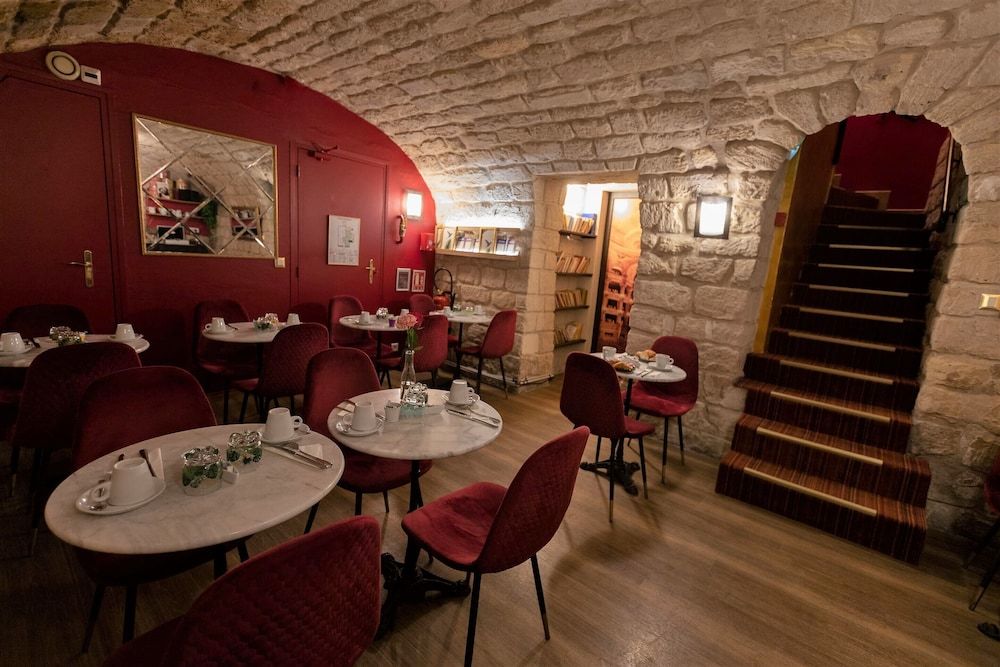 undefined Hotel du Théâtre by Patrick Hayat 10