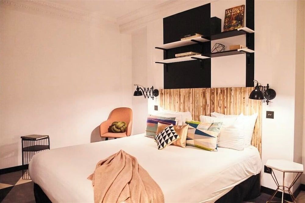 undefined Madrigal hotel 4