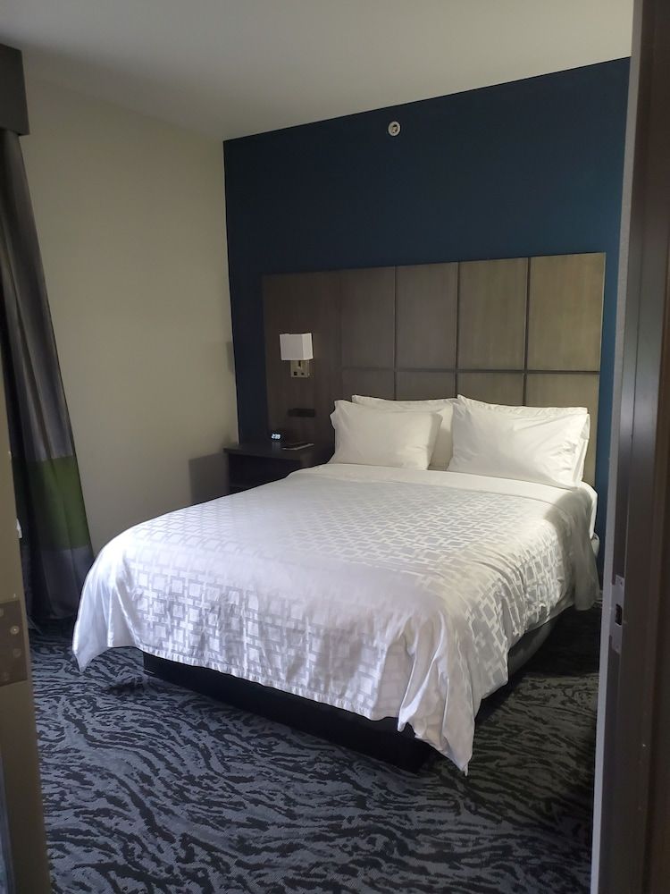 Suite, 1 Bedroom (Living Area)