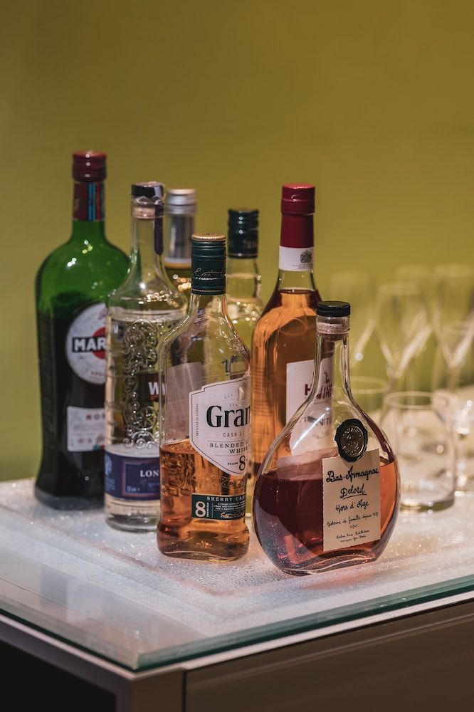 undefined Hotel Le Petit Paris 8