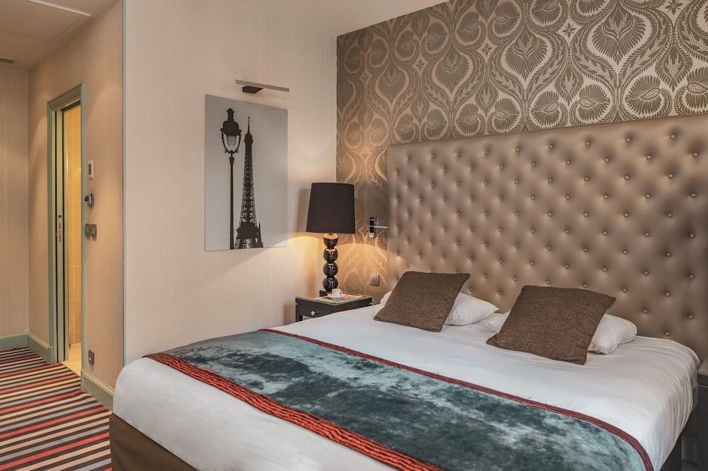 undefined Hotel Le Petit Paris 2