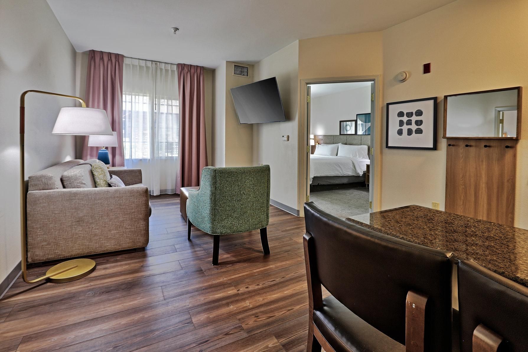 1 Bedroom Suite Mobility Accessible Transfer Shower
