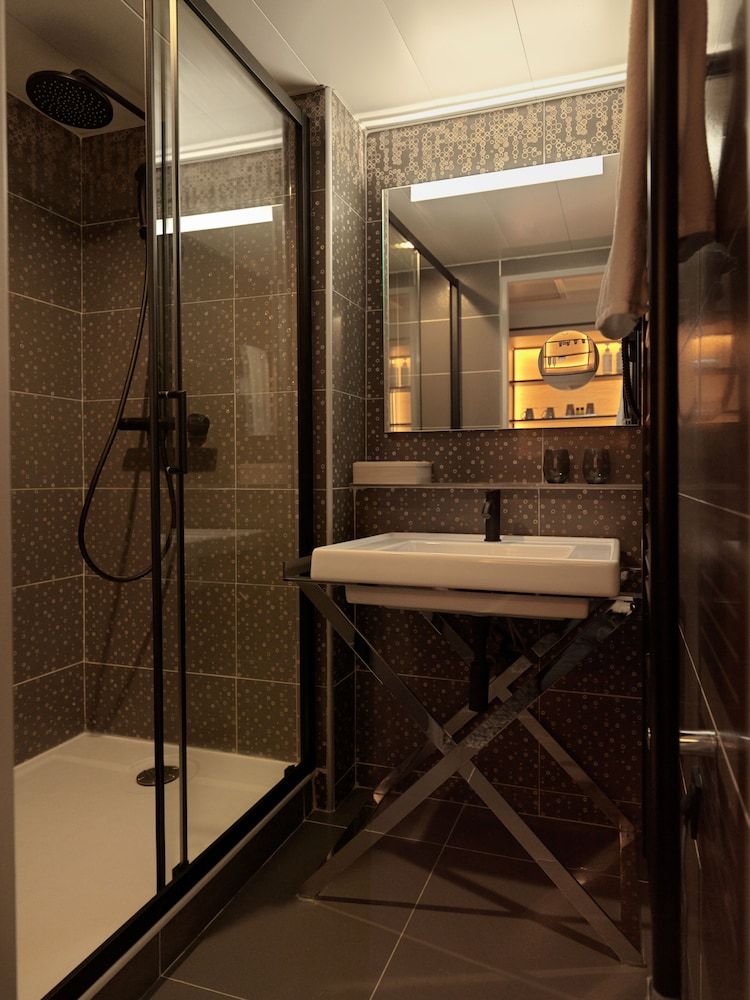 Château Jeanne & the Forest - Château de Montvillargenne Pro Work Suite 3