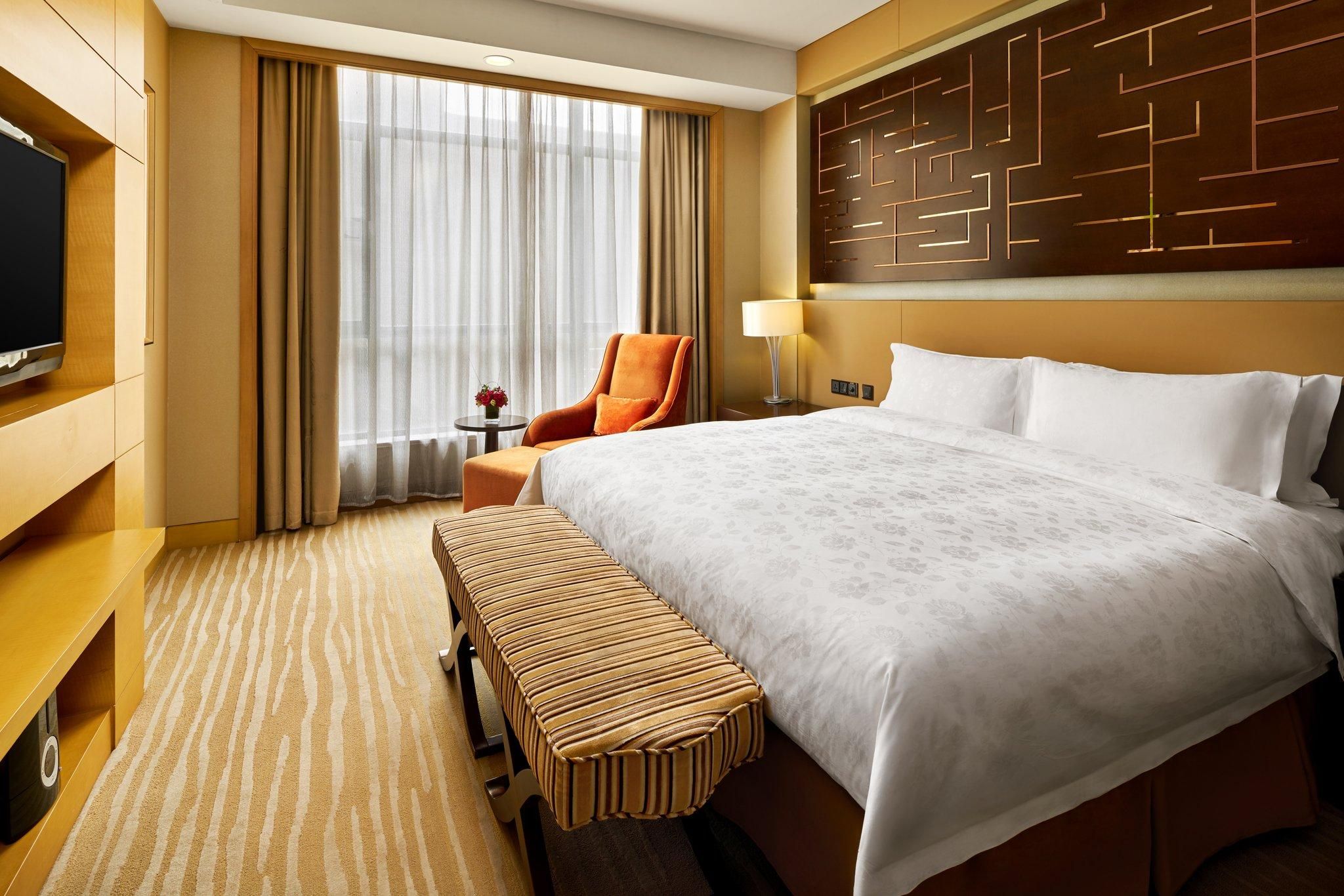 1 King Bed One Bedroom Suite