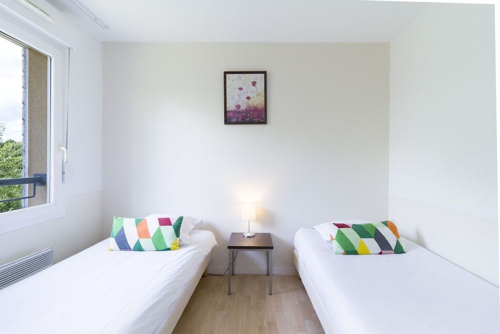 Garden & City Clermont Ferrand Gerzat Villa, 3 Bedrooms (for 8 people) 4