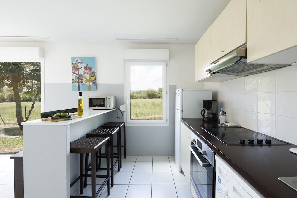 Garden & City Clermont Ferrand Gerzat Villa, 3 Bedrooms (for 8 people) 7