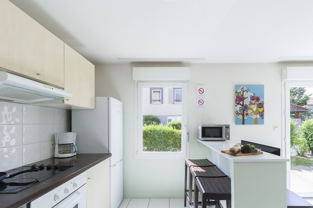 Garden & City Clermont Ferrand Gerzat Villa, 2 Bedrooms (for 6 people) 4