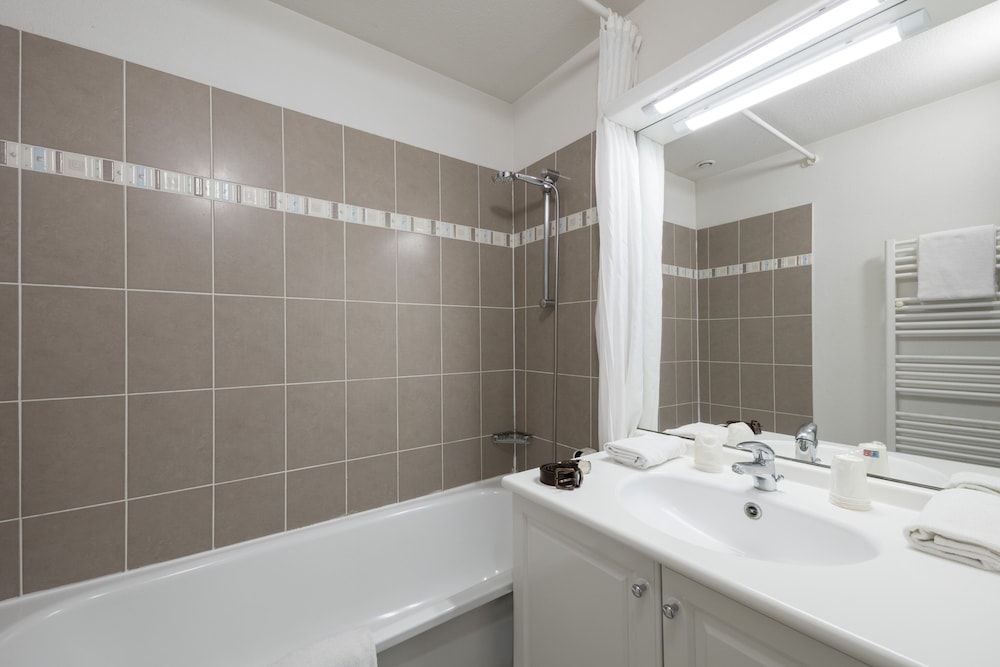 Garden & City Clermont Ferrand Gerzat Villa, 3 Bedrooms (for 8 people) 11