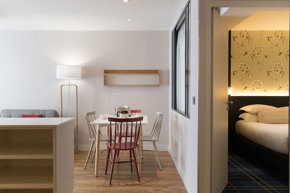 undefined CADET Residence by Collection VESPER 8