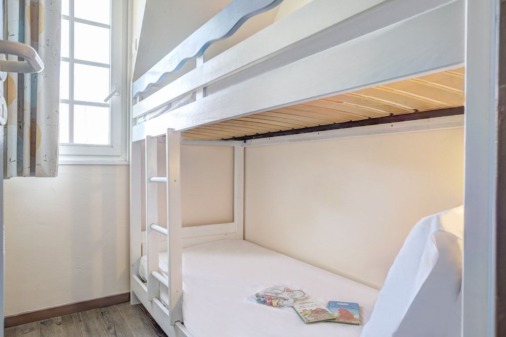 house 8 people - 2 bedrooms + 1 sleeping alcove - Terrace - Lake view