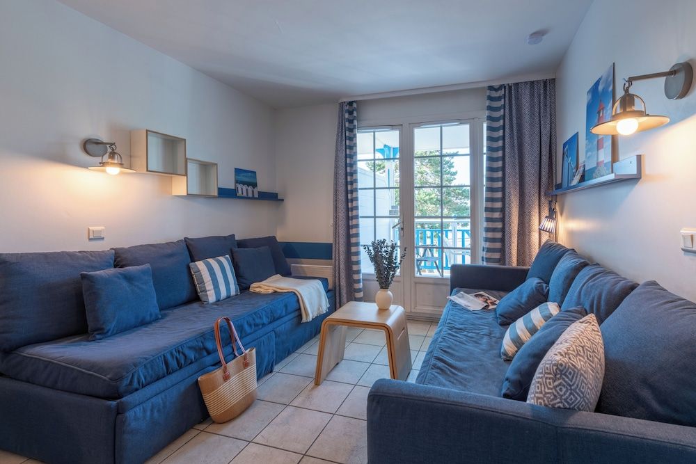 Studio 4 people - 1 sleeping alcove - Terrace or balcony - La Place district