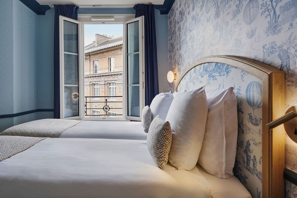 Hôtel de Neuve Le Marais by Happyculture Classic Double Room 2