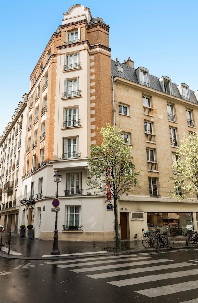 undefined Hôtel de Neuve Le Marais by Happyculture 6