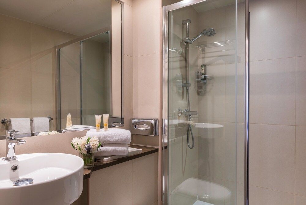 undefined Hôtel de Neuve Le Marais by Happyculture 3