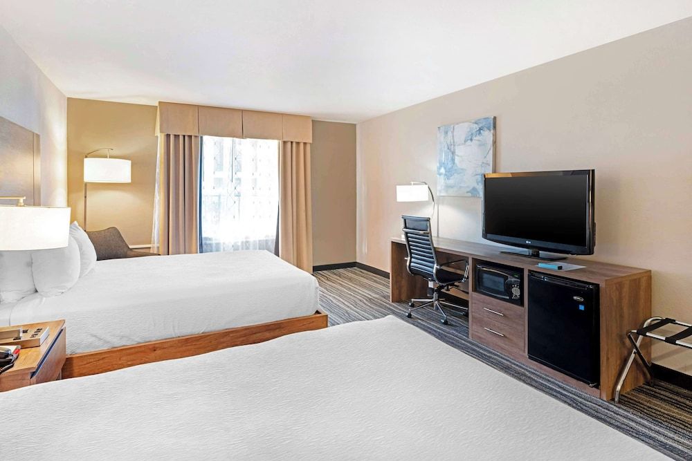 Standard Room, 2 Queen Beds, Non Smoking, Microwave