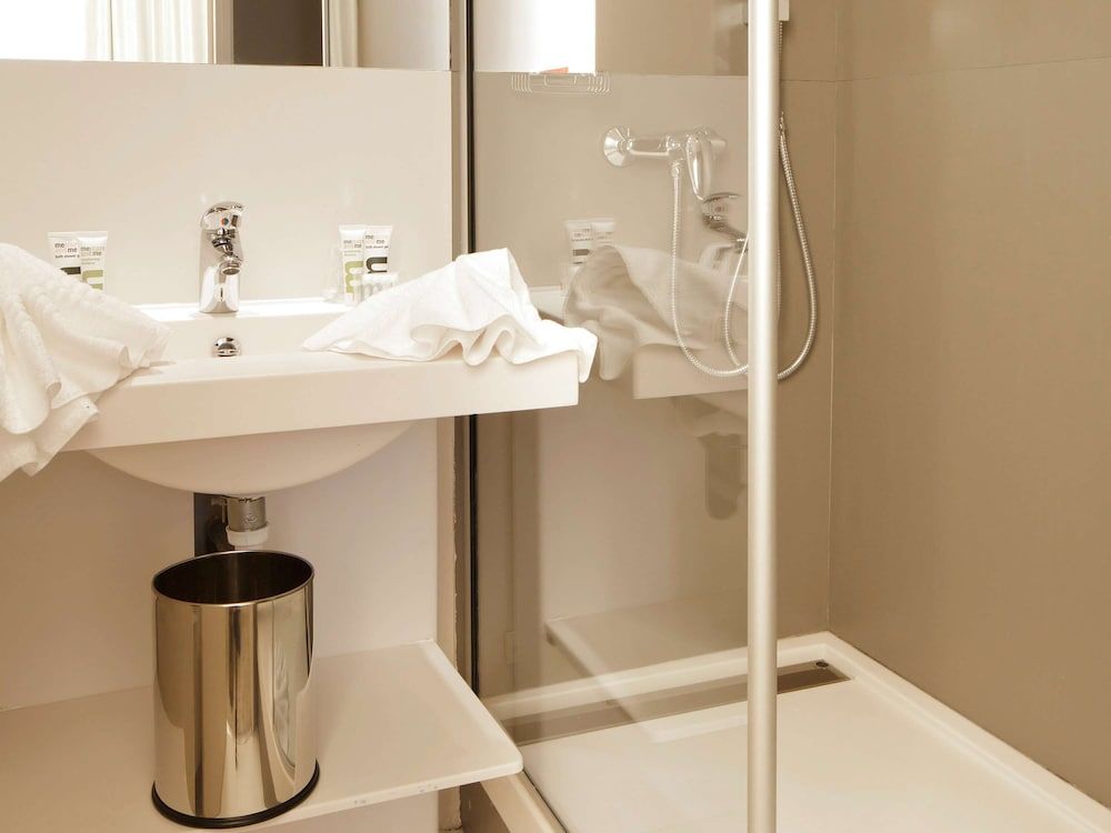 Mercure Paris Opéra Faubourg Montmartre Superior Room, 1 Double Bed 8