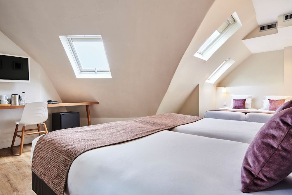 Classic Quadruple Room