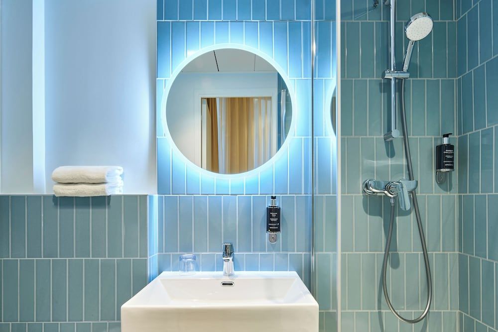 Hôtel Magenta 38 by Happyculture Premium Triple Room (Avec Balcon) 7