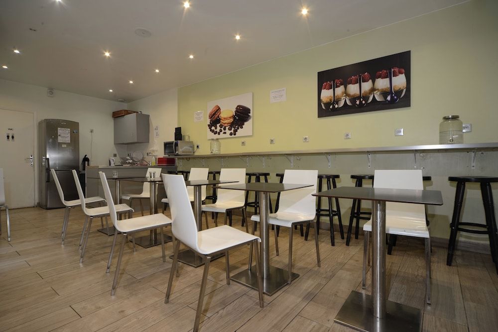 undefined Enjoy Hostel 3