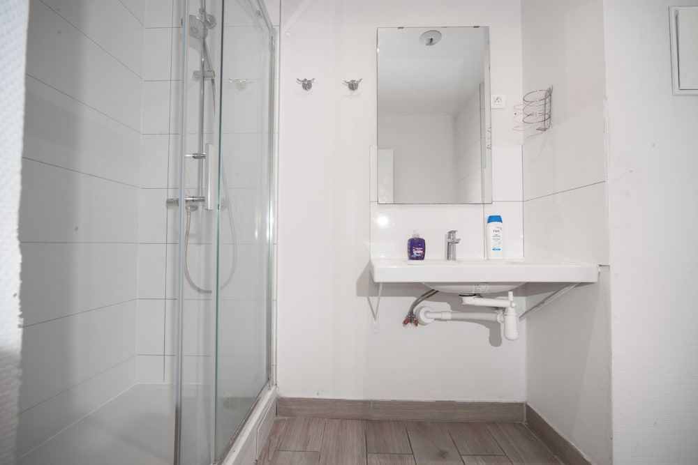 Enjoy Hostel One Bed in a Shared Dormitory, Women only (4 persons) 8