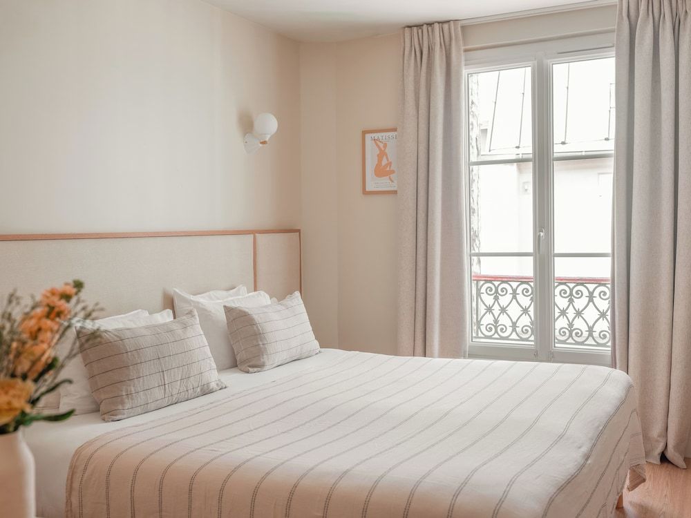 undefined Hôtel Basss 4