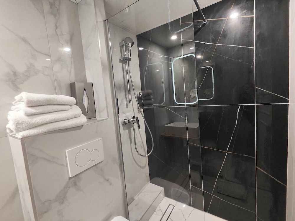 Atelier Montparnasse Comfort Room 6