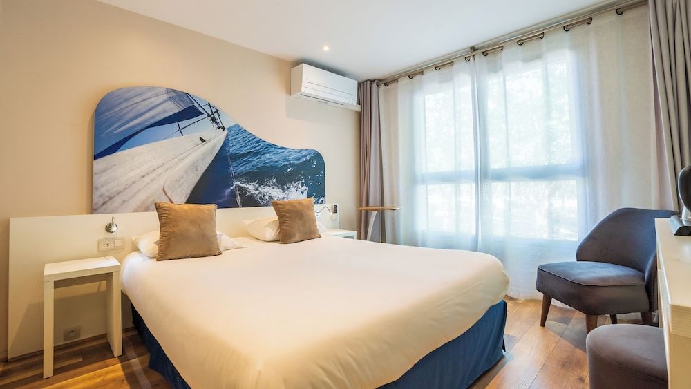 Double Room (Babord)