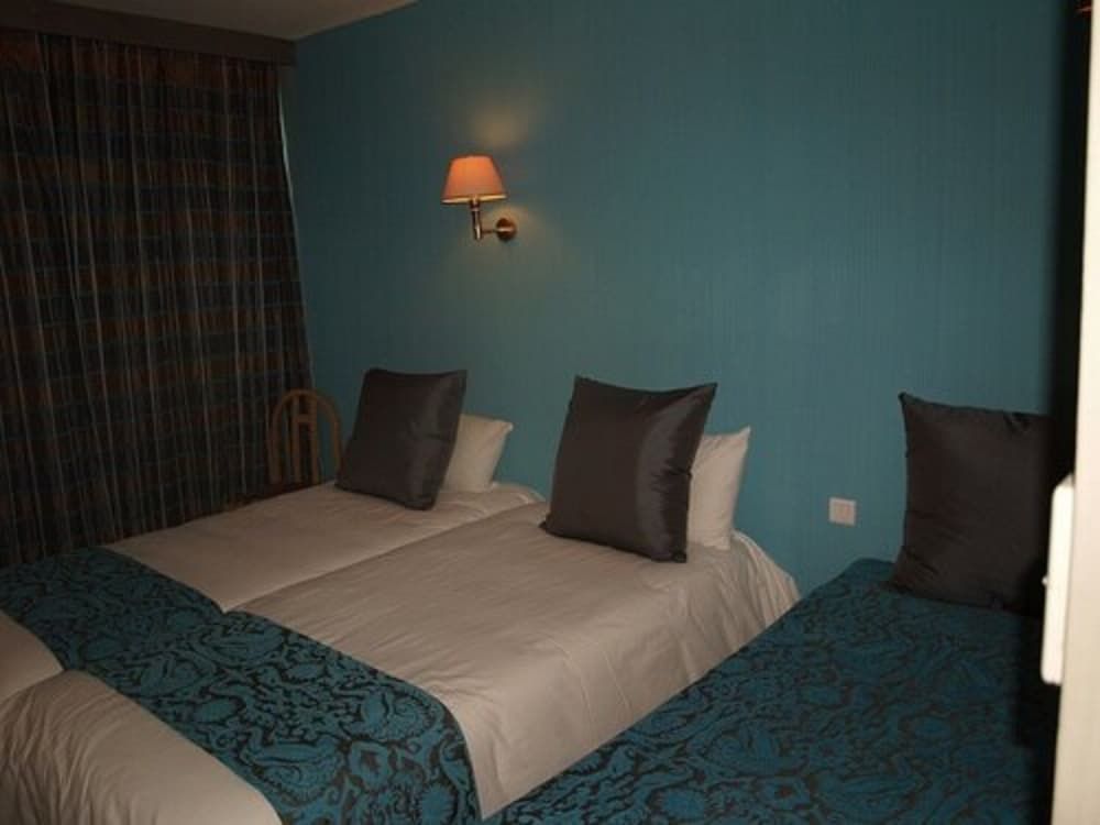 Hôtel Nîmotel Superior Triple Room 2