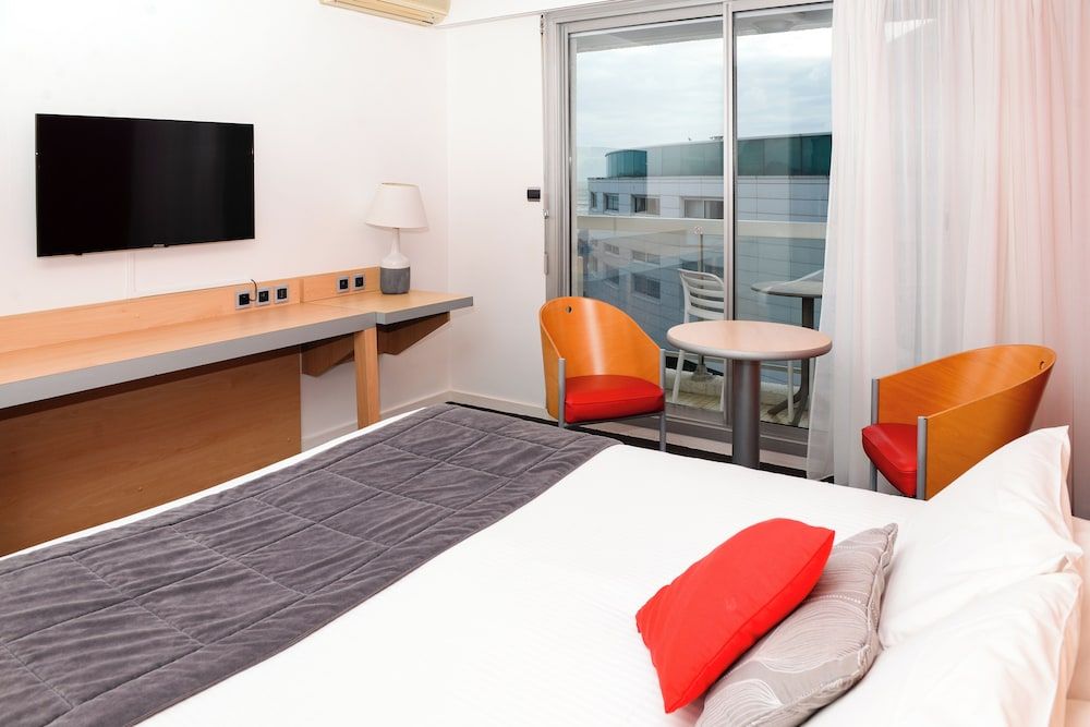 Superior Room, Partial Sea View