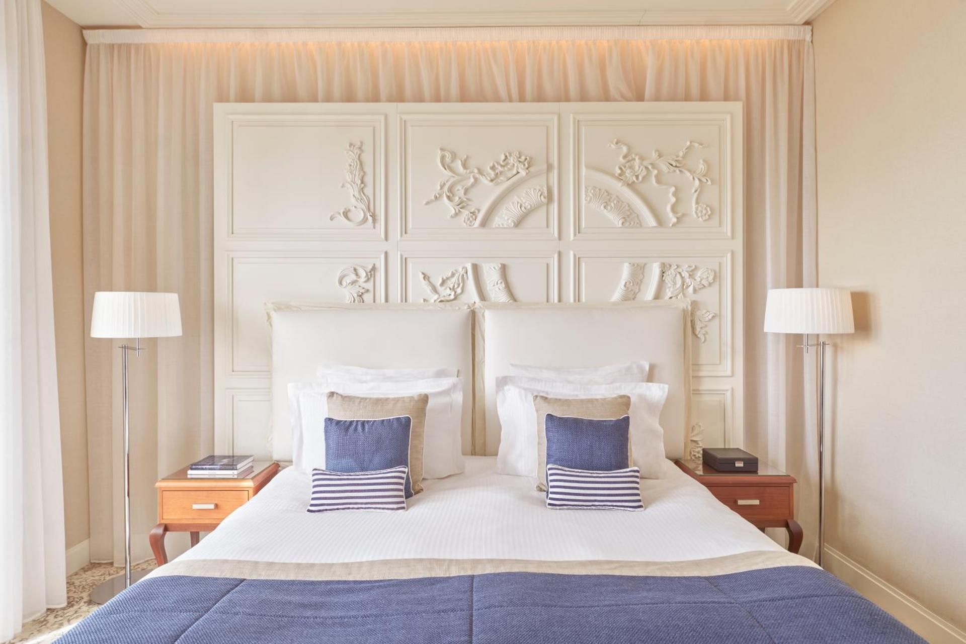 Deluxe Suite with Sea View