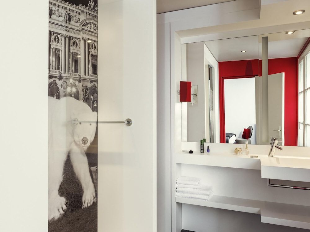 undefined Mercure Paris Opéra Louvre 10