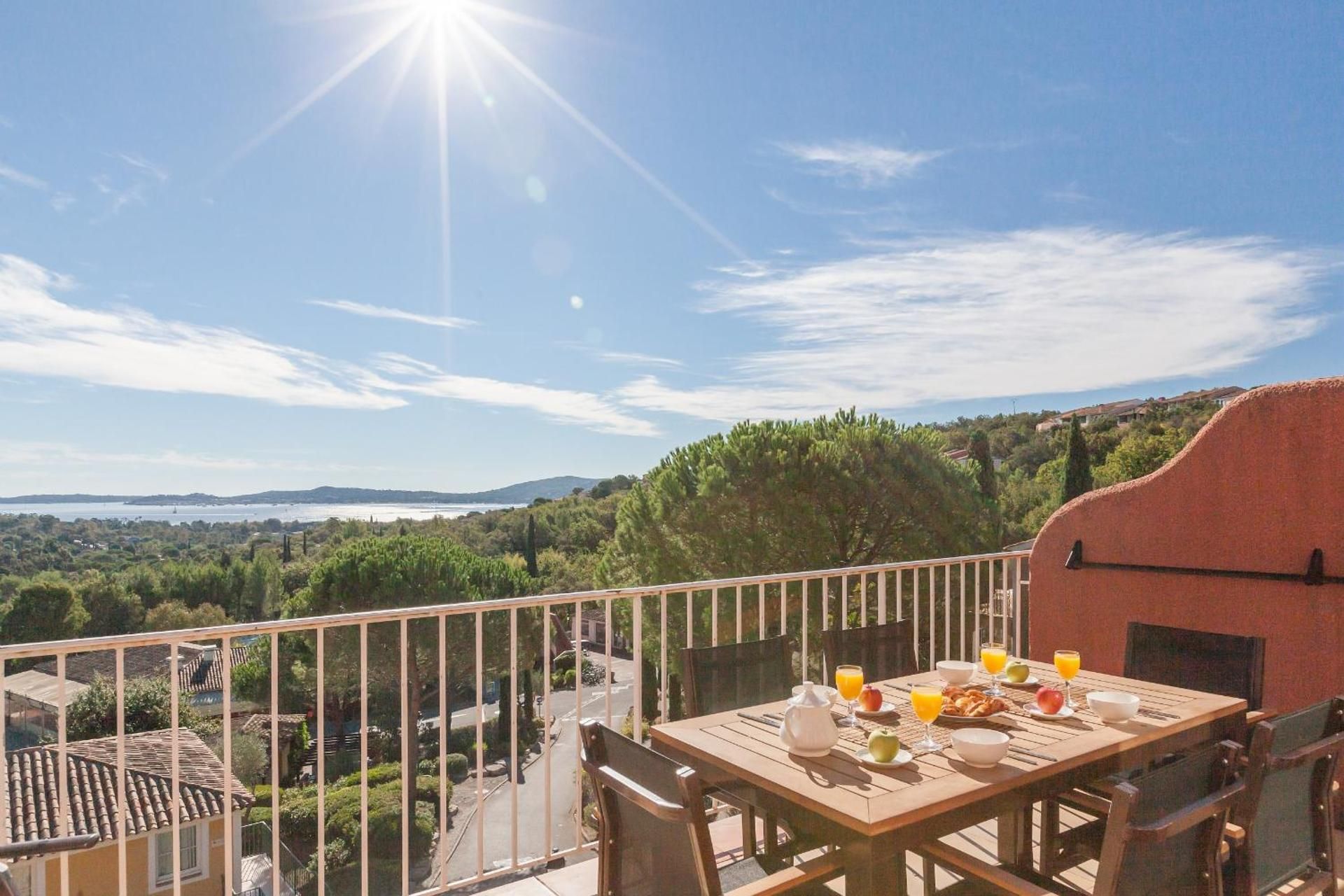 One-Bedroom Apartment with Sleeping Alcove and Terrace or Balcony (6 People) - Sea View