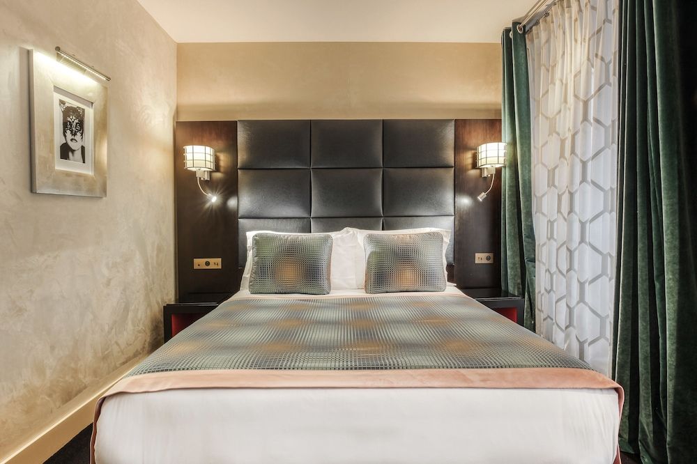 Chalgrin Boutique Hotel Superior Room