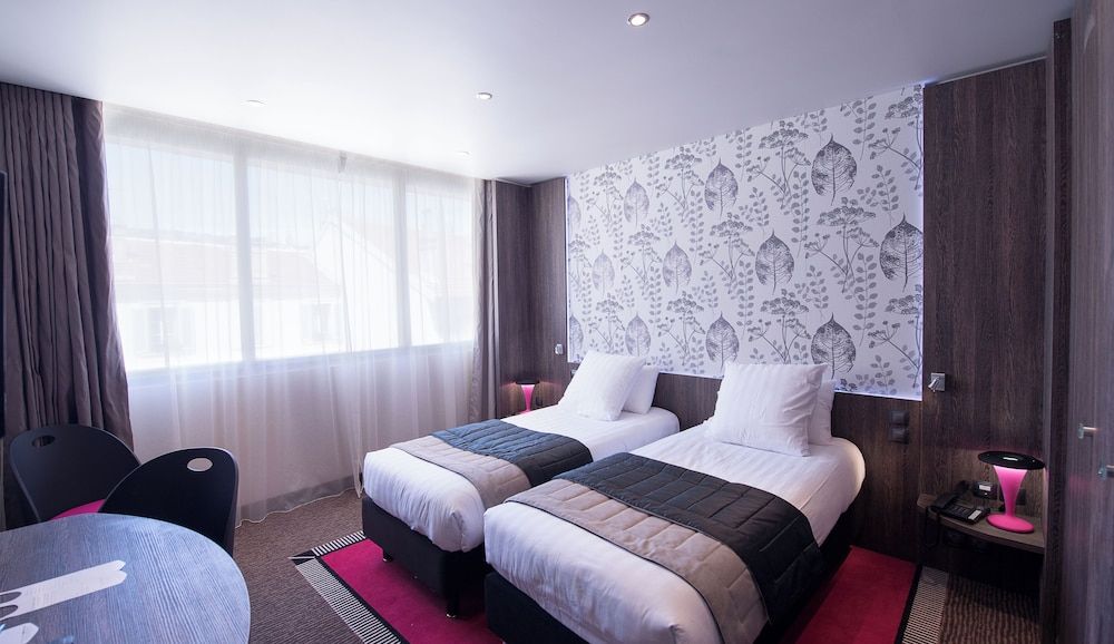 Best Western Premier Le Patio des Artistes Superior Twin Room, City View