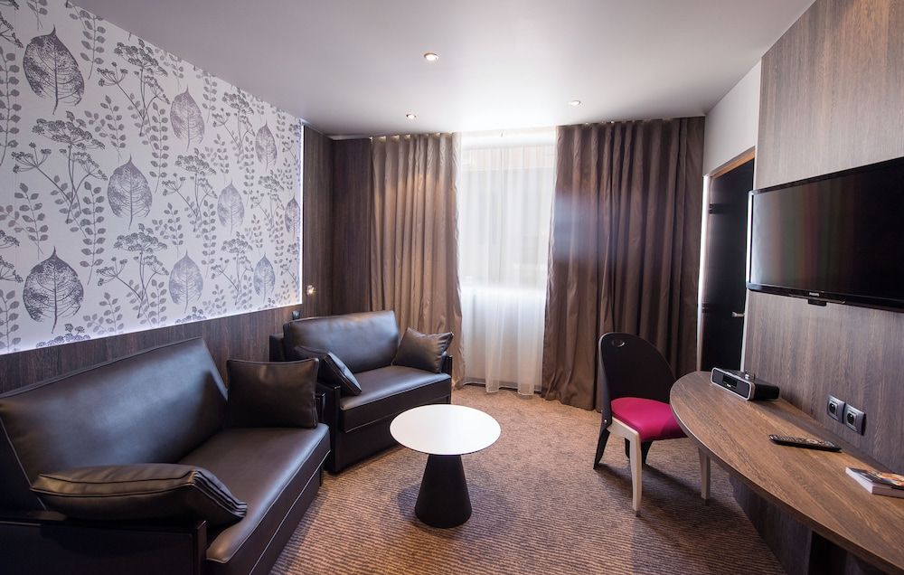 undefined Best Western Premier Le Patio des Artistes 10