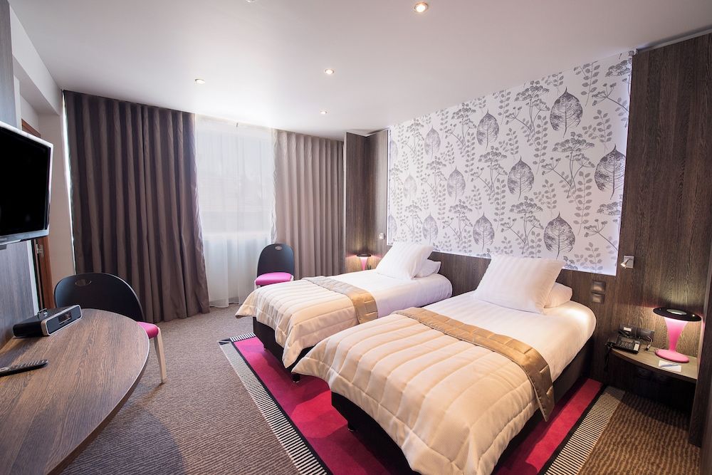 undefined Best Western Premier Le Patio des Artistes 5