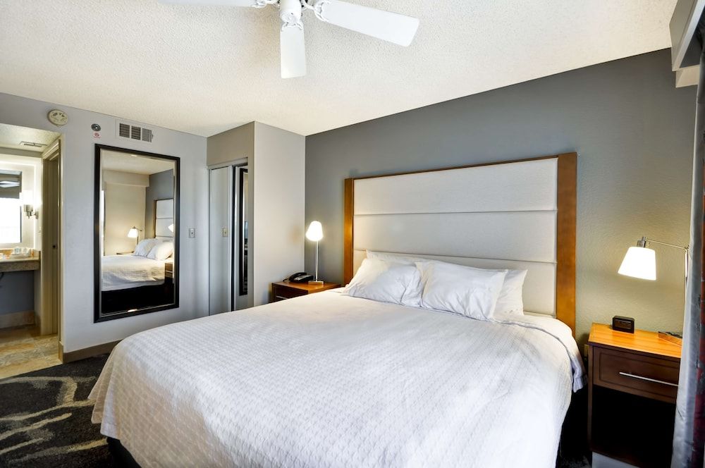 Homewood Suites by Hilton Phoenix - Biltmore