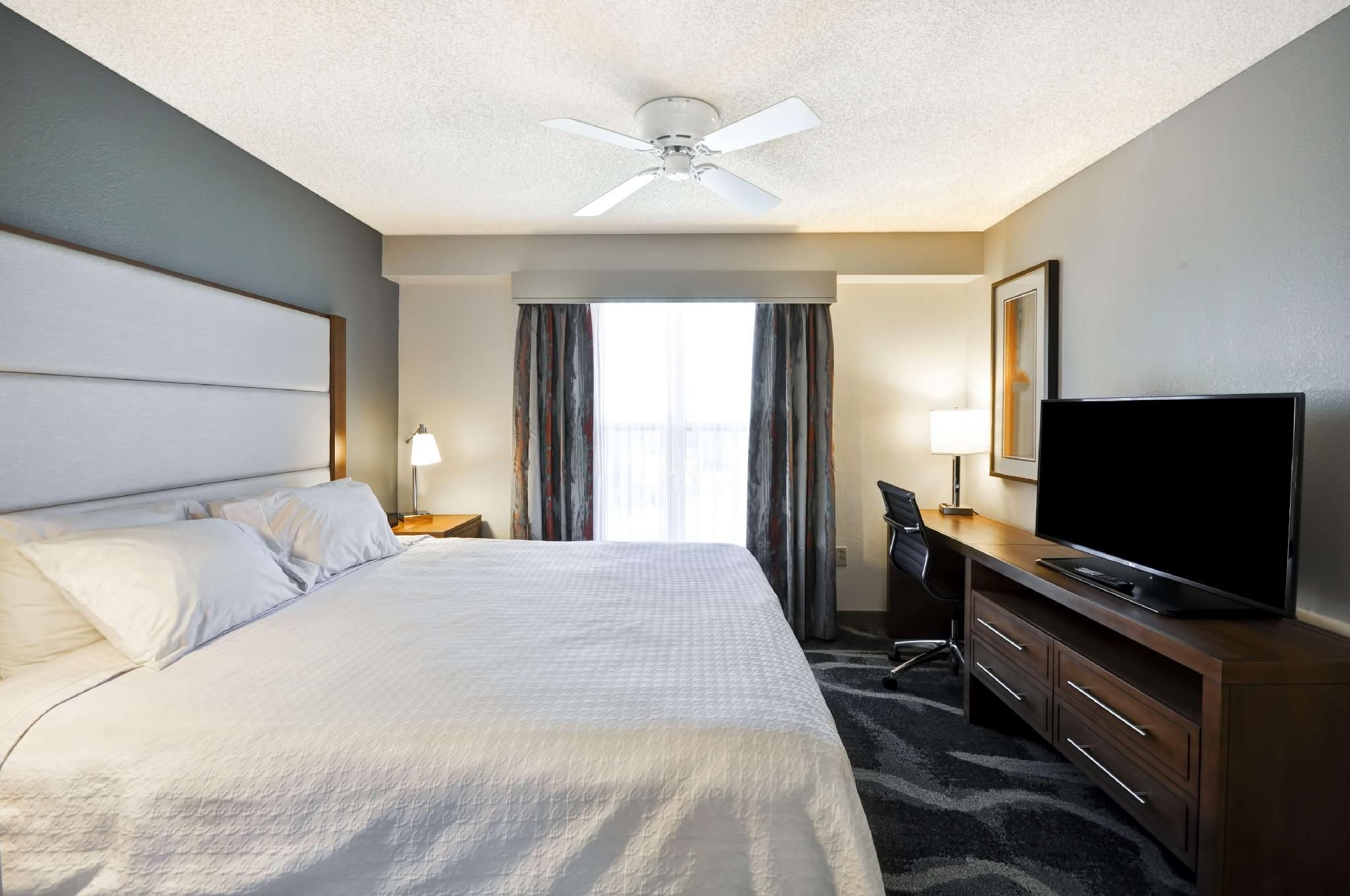 Homewood Suites by Hilton Phoenix - Biltmore 1 KING BED 1 BEDROOM SUITE NONSMOKING