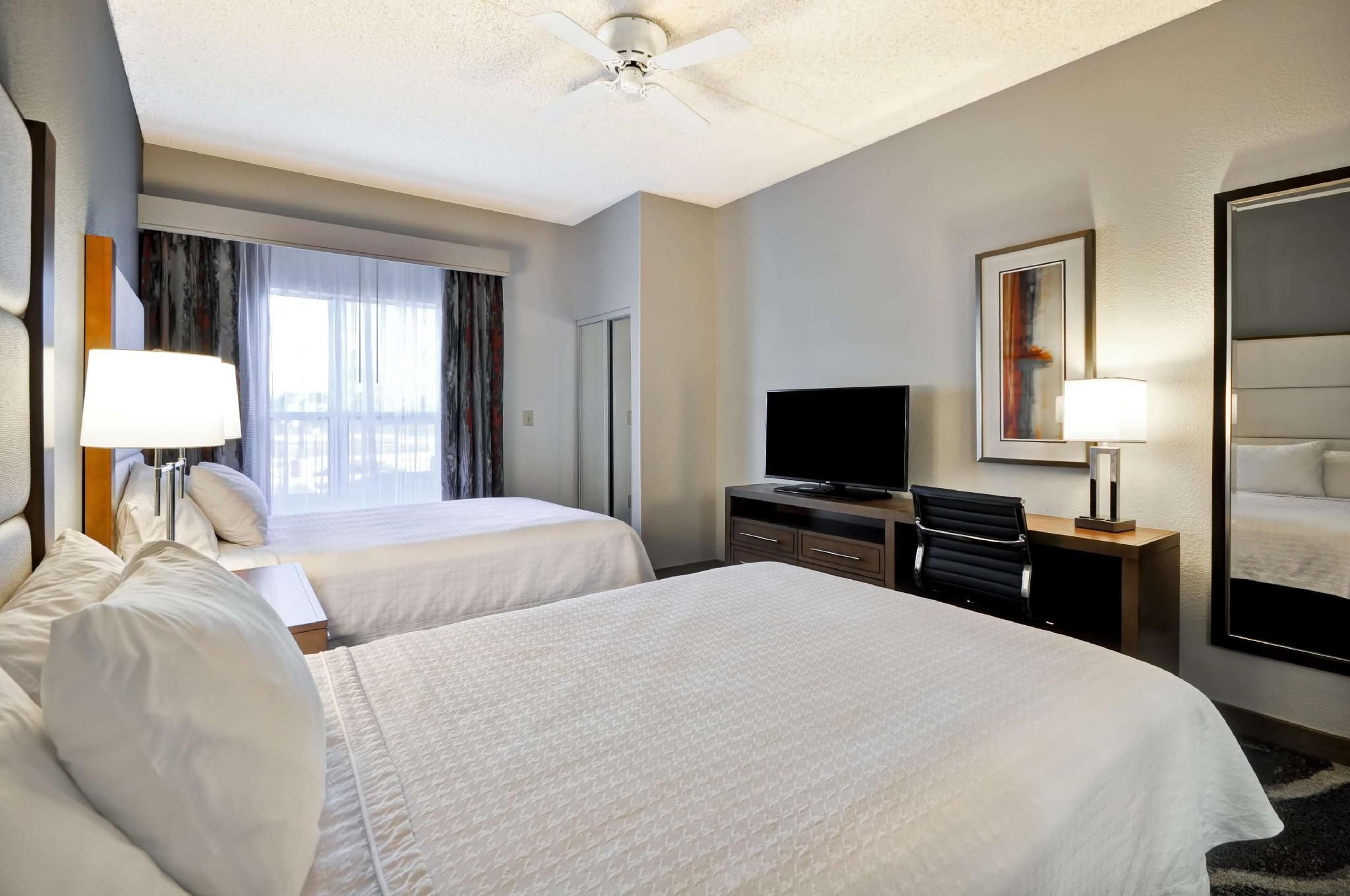 undefined Homewood Suites by Hilton Phoenix - Biltmore 3