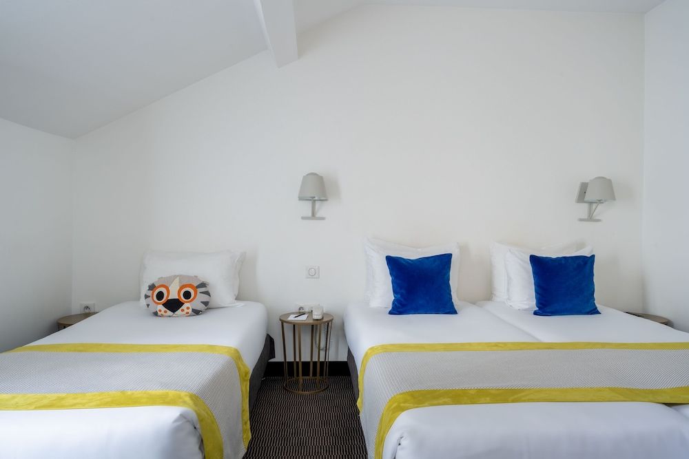 Hôtel George - Astotel Triple Room, terrace - Free soft minibar, courtesy tray, Chromecast - Digital press 3
